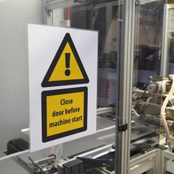 Imagen 2 - ▷ FUNDAS PORTA-ANUNCIOS ADHESIVAS | Taine ▷ FUNDAS PORTA-ANUNCIOS ADHESIVAS | Taine - Imagen 2