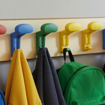 ▷ PERCHERO TAGAR INFANTIL TABLERO LAMINADO 8 COLGADORES PP COLOR MOD.273 | Taine - Imagen 2
