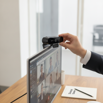 ▷ CÁMARA WEB LOGITECH BRIO 13 MP 4096 X 2160 PIXELES USB 3.2 GEN 1 (3.1 GEN 1) NEG | Taine - Imagen 2