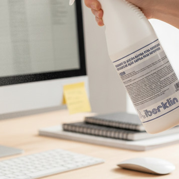 ▷ HIGIENIZANTE DE ACCION RAPIDA PARA SUPERFICIES 750 ML CON PULVERIZADOR | Taine - Imagen 2
